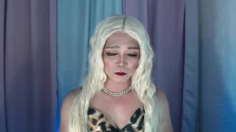 Snapshot of urqueen_cassandra chatting on 10/05/25, 02:37 BEA online show from 10/05/25, 02:37