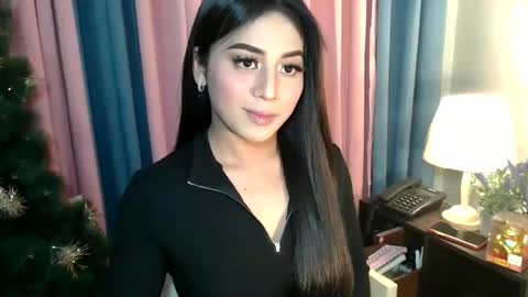 Snapshot of urseductive_calixx chatting on 11/09/25, 05:44 JUST CALL ME CALI online show from 11/09/25, 05:44