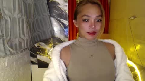 TYRA online show from 02/21/25, 10:04