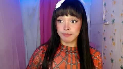 Snapshot of ursexy_debra chatting on 04/08/26, 12:21 TYRA online show from 04/08/26, 12:21