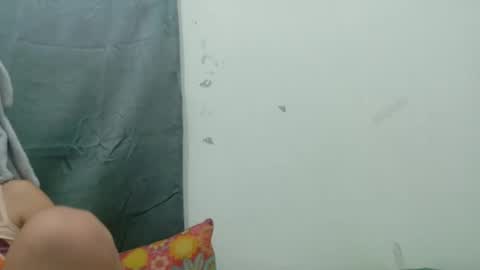 Snapshot of ursexy_pinay_skinny chatting on 01/16/26, 05:22 im jenny online show from 01/16/26, 05:22