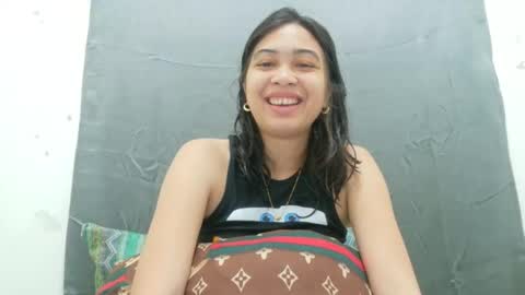Snapshot of ursexy_pinay_skinny chatting on 04/05/26, 05:37 im jenny online show from 04/05/26, 05:37