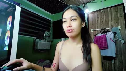 Snapshot of ursexymayhem1 chatting on 12/15/25, 03:33 Ursexymayhem online show from 12/15/25, 03:33