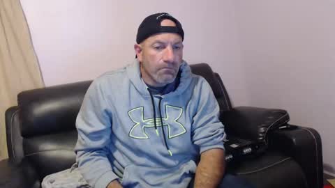 Snapshot of urslav75 chatting on 11/01/25, 11:51 urslav75 online show from 11/01/25, 11:51