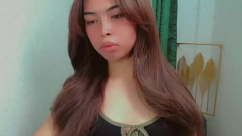 Snapshot of urslutty_jasmine chatting on 04/18/26, 07:58 jasmine online show from 04/18/26, 07:58