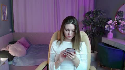 Snapshot of ursula_andresss chatting on 03/13/26, 01:12 Eva online show from 03/13/26, 01:12