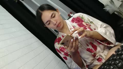 Snapshot of ursweetgirl_thea chatting on 09/29/25, 04:56 ursweetgirl thea online show from 09/29/25, 04:56