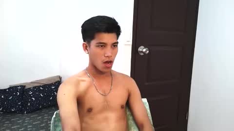 ursweetie_boy online show from 03/18/26, 04:15
