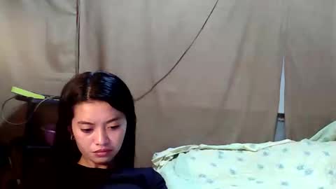 urtinypinay online show from 10/29/25, 01:30