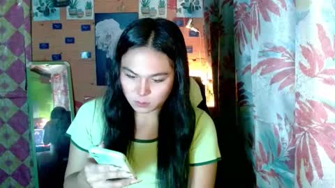 Snapshot of urunexpensivecamilla chatting on 01/18/26, 04:11 YOURGIRLCAMILLA online show from 01/18/26, 04:11