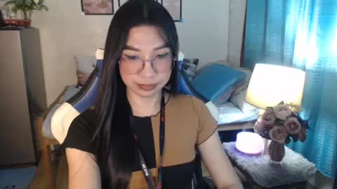 Ashley Kate Mateo Gray online show from 02/20/25, 10:48