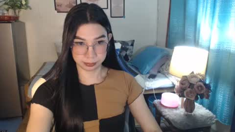 Ashley Kate Mateo Gray online show from 03/04/25, 10:24