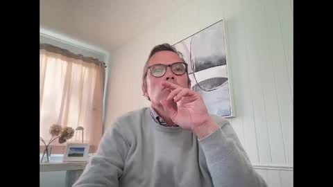 Snapshot of usablemale chatting on 02/26/25, 01:21 P online show from 02/26/25, 01:21