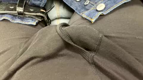 Snapshot of usabound chatting on 11/12/25, 05:24 usabound online show from 11/12/25, 05:24