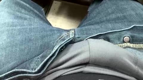 Snapshot of usabound chatting on 11/18/25, 10:14 usabound online show from 11/18/25, 10:14