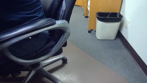 useemie online show from 10/28/25, 10:45