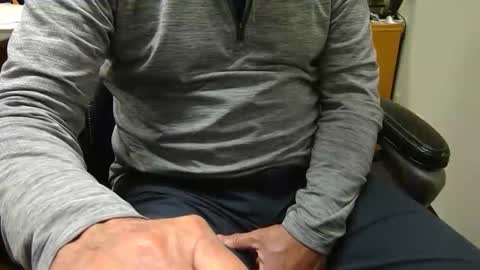 useemie online show from 11/03/25, 06:09