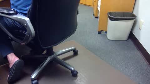 Snapshot of useemie chatting on 03/23/26, 11:31 useemie online show from 03/23/26, 11:31