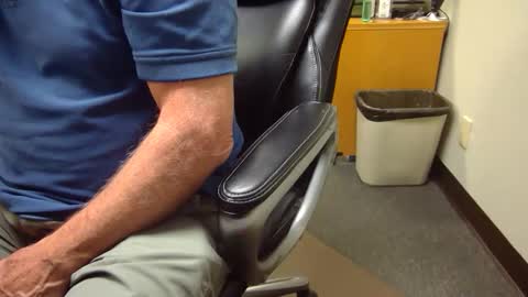 Snapshot of useemie chatting on 03/24/26, 10:04 useemie online show from 03/24/26, 10:04