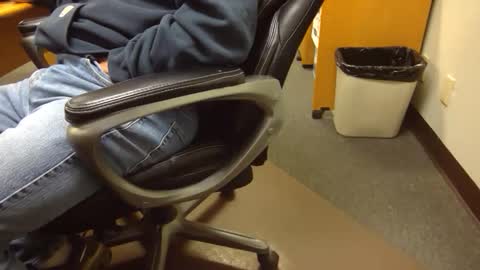 Snapshot of useemie chatting on 04/10/26, 07:40 useemie online show from 04/10/26, 07:40