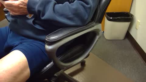 Snapshot of useemie chatting on 04/22/26, 07:26 useemie online show from 04/22/26, 07:26