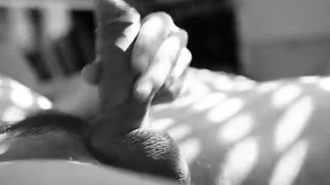 Snapshot of user2f chatting on 09/23/25, 12:19 steve online show from 09/23/25, 12:19