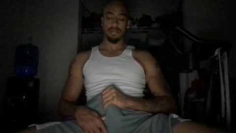 usermaneee589 online show from 10/27/25, 08:18