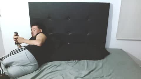 useronlypurple777 online show from 10/31/25, 12:33