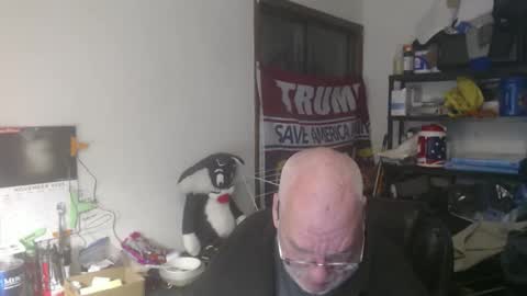 Eric online show from 11/02/25, 02:47