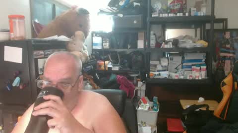 Snapshot of usgoober chatting on 06/23/26, 02:53 Eric online show from 06/23/26, 02:53