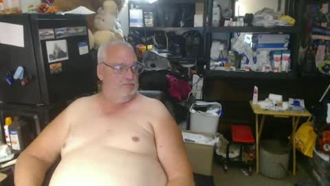 Snapshot of usgoober chatting on 06/27/26, 02:16 Eric online show from 06/27/26, 02:16