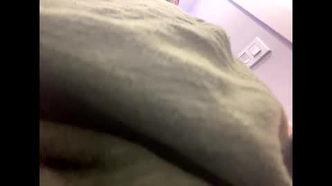 Snapshot of usmaledelivery chatting on 01/05/25, 04:27 Tonight i need watchers thanks online show from 01/05/25, 04:27