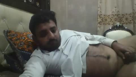 Snapshot of usman184 chatting on 01/14/25, 08:59 Mian184 online show from 01/14/25, 08:59