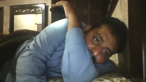 Snapshot of usman184 chatting on 03/01/26, 03:25 Mian184 online show from 03/01/26, 03:25