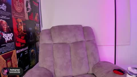 Val help me get 100 thumbs up 3 online show from 10/14/25, 04:57