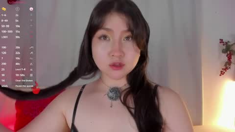 Snapshot of uwumary chatting on 06/05/26, 01:01 Mary online show from 06/05/26, 01:01