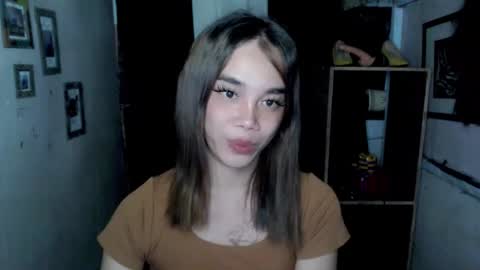 Snapshot of uxie_mew chatting on 11/22/25, 02:49 Ahn Chiyo online show from 11/22/25, 02:49