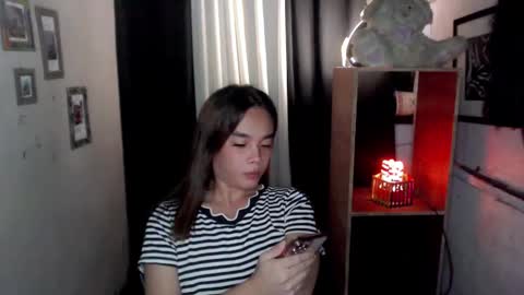 Snapshot of uxie_mew chatting on 12/04/25, 07:28 Ahn Chiyo online show from 12/04/25, 07:28