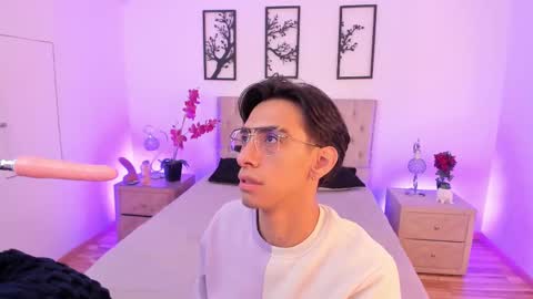 UYUKIE online show from 10/17/25, 11:57