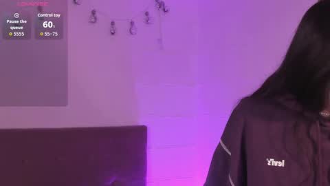 Snapshot of v1cky_ chatting on 11/30/25, 01:09 v1cky_ online show from 11/30/25, 01:09