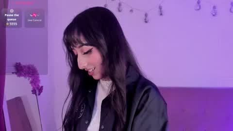 Snapshot of v1cky_ chatting on 12/15/25, 03:55 v1cky_ online show from 12/15/25, 03:55