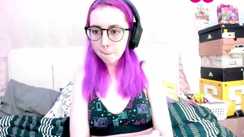 Snapshot of v3n0mb1t3z chatting on 02/21/25, 05:13 kermit online show from 02/21/25, 05:13