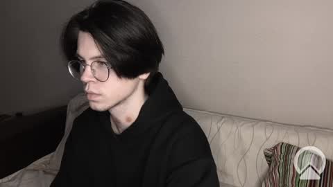 Snapshot of v_allvaress chatting on 12/09/24, 01:13 V online show from 12/09/24, 01:13