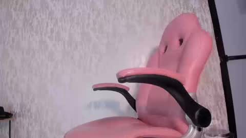 Snapshot of v_suckscock chatting on 09/10/25, 01:55        online show from 09/10/25, 01:55