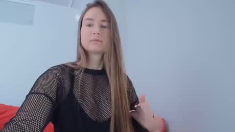 Valensiya online show from 03/07/25, 07:41