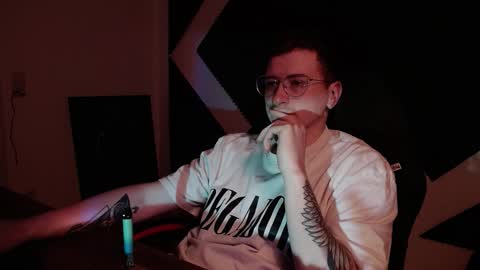 Snapshot of vacation__ chatting on 11/27/25, 03:47 vacation__ online show from 11/27/25, 03:47