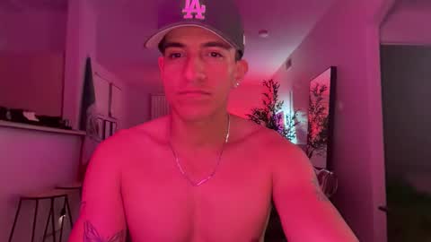 vaderpapi19 online show from 02/03/26, 08:19