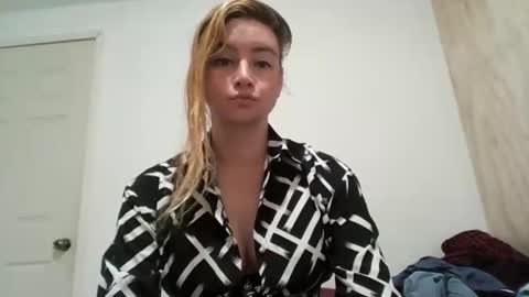 vagimosa online show from 10/15/25, 09:20