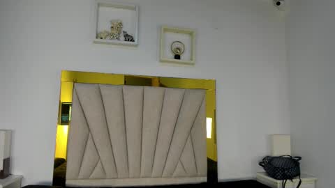 Snapshot of vahiolet_fuentes chatting on 02/05/26, 03:22 vahioleth online show from 02/05/26, 03:22