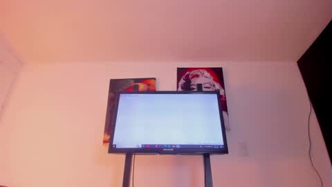 Vahiolet smith online show from 03/08/25, 04:06